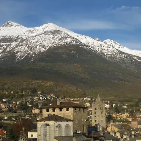 Centro Storico E Splendida Vista Panoramica * Aosta